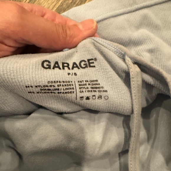 Garage Gray- blue Ribbed cropped Tank Top size small - Picture 5 of 6